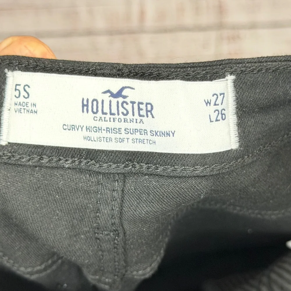 Hollister NWT Curvy High-Rise Super Skinny Jeans Black Soft Stretch 5Short